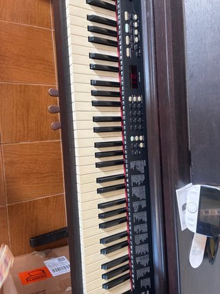 Piano Eléctrico Ringway