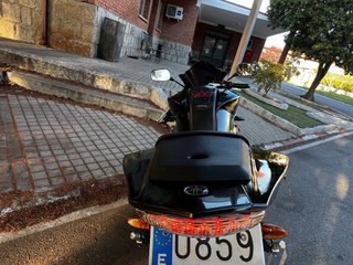 Yamaha YZF 125R Negra