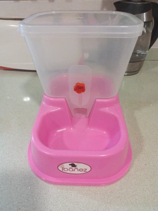 Comedero automático para perros o gatos