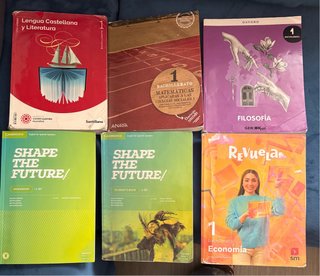 Vendo libros de 1° de bachillerato.