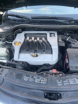 Renault Latitude 2011 Gasolina Muy pocos kms