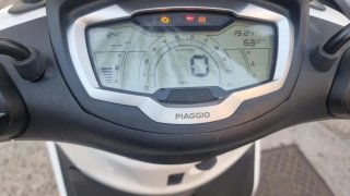 Piaggio Beverly 400cc Maxi Scooter