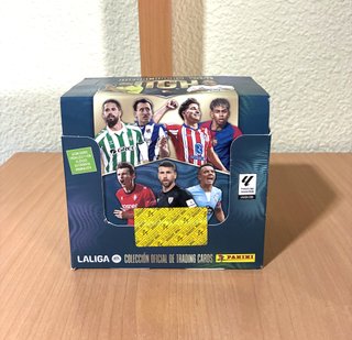 Caja sellada Megacracks Panini 2025/26