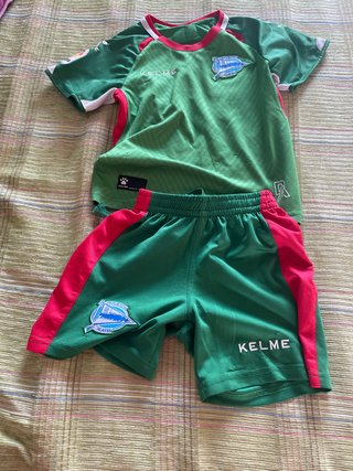 Conjunto Alavés Kelme Verde y Rojo