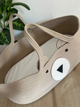 Cesto nido para bebé con diseño de oso