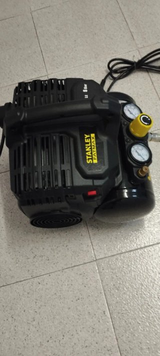 Compresor de aire Stanley Fatmax 6L 8 Bar