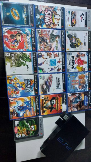 Consola PS2 Negra + 16 Juegos