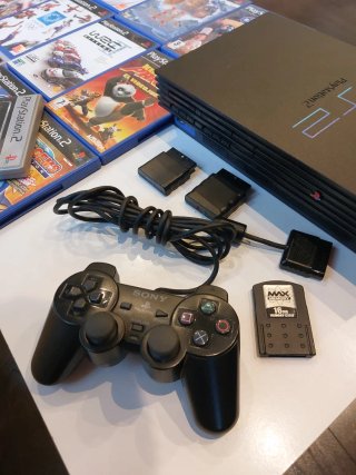 Consola PS2 Negra + 16 Juegos