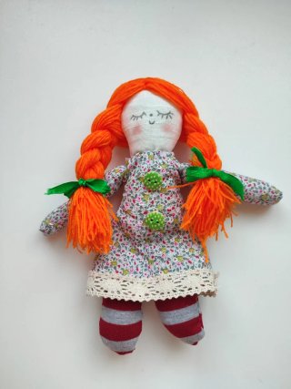 Muñeca de trapo artesanal