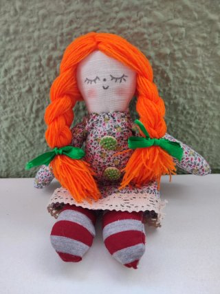 Muñeca de trapo artesanal