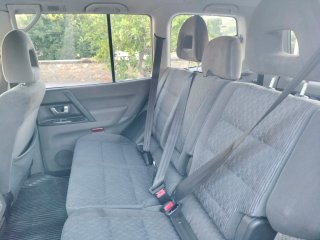 Mitsubishi Montero 2004