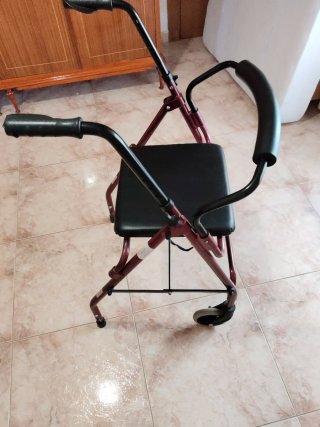 Andador adulto
