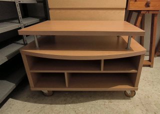 Mueble TV con ruedas