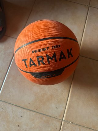 Balón de Baloncesto Tarmak Resist 100 T7