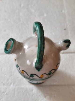 Miniatura cerámica sevillana pintada hecha a mano