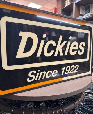 Letrero Luminoso Dickies Since 1922