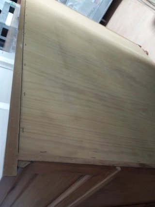 Cómoda de madera Está en buen estado