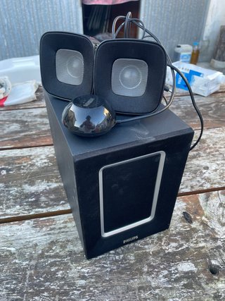 Altavoces Philips 2.1 Negro