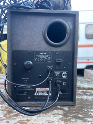 Altavoces Philips 2.1 Negro
