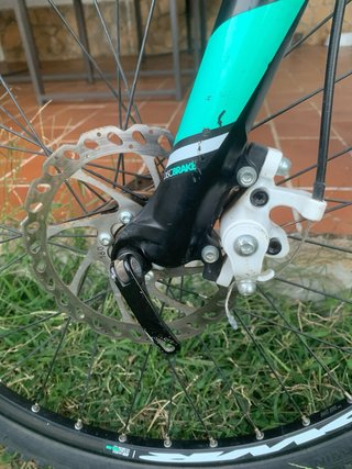 Bicicleta B'TWIN Rockrider 700 24