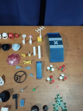 PIEZAS LEGO ANTIGUAS !!