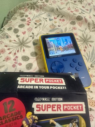 Capcom Super Pocket Azul/Amarillo