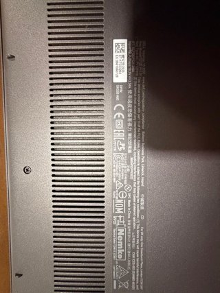Dell Inspiron 15 (3530) casi nuevo