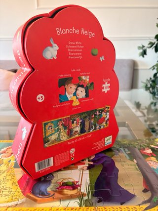 Puzzle Djeco Blancanieves 50 piezas. +5 años.