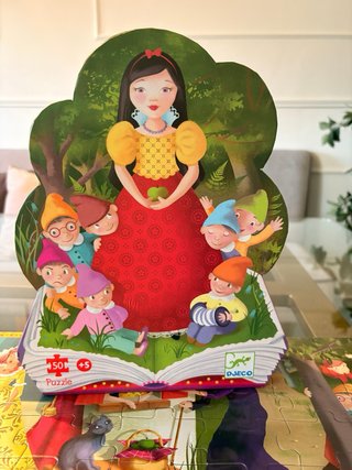 Puzzle Djeco Blancanieves 50 piezas. +5 años.