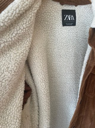 Cazadora pana Zara forrada borreguito