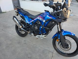 Yamaha Ténéré 700 World Rally 2024 Azul/Rosa