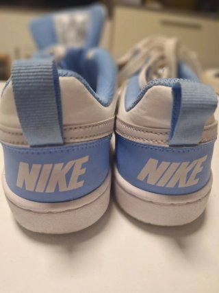 Zapatillas Nike Blancas y Azules