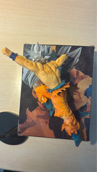 Figura Goku Ultra Instinto