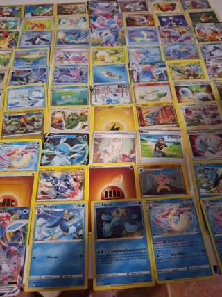 100 Cartas Pokémon Variadas