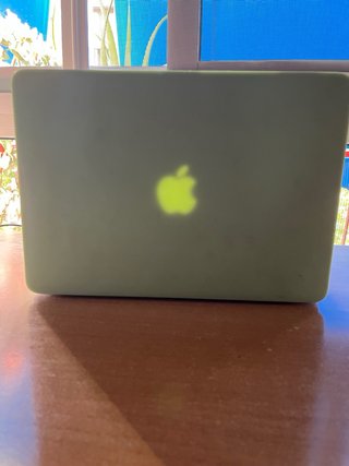 MacBook Air 13” 2017 i5 | 8GB RAM MUY BUEN ESTADO