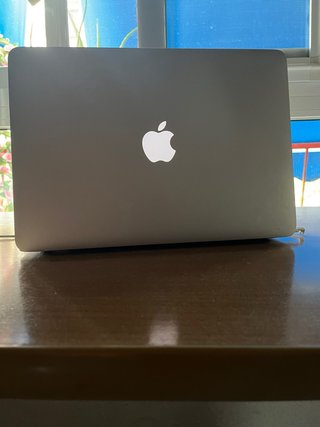 MacBook Air 13” 2017 i5 | 8GB RAM MUY BUEN ESTADO