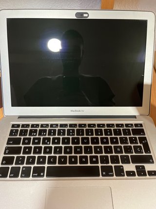 MacBook Air 13” 2017 i5 | 8GB RAM MUY BUEN ESTADO