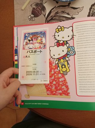 Hello Kitty ¡un libro tierno y divertido! : un ...