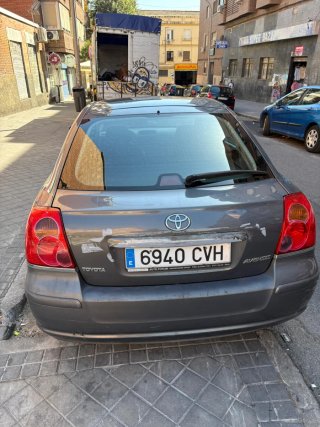 Toyota Avensis 2004