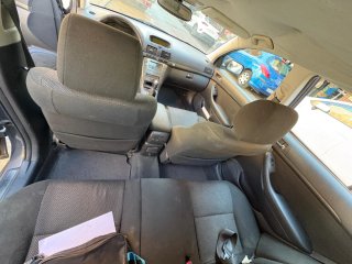 Toyota Avensis 2004