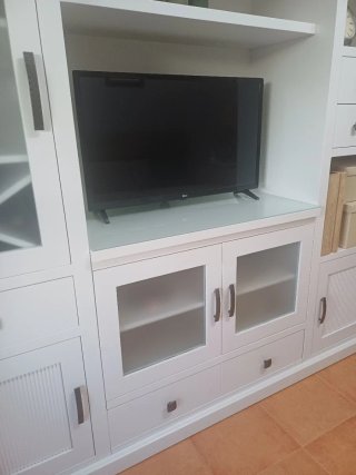Mueble salón TV y vitrina madera lacado blanco