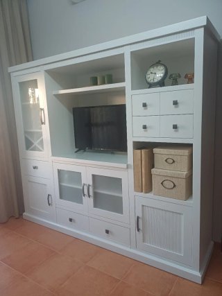 Mueble salón TV y vitrina madera lacado blanco