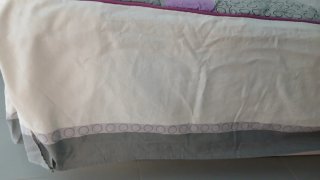 Edredón fino gris y morado 135