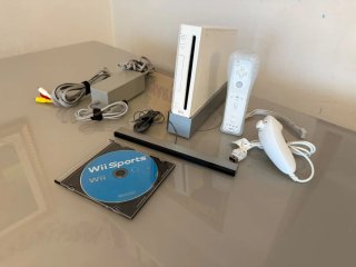 Nintendo Wii Bianca + Wii Sports e Accessori