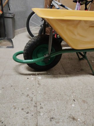 Carretilla amarilla NUEVA,