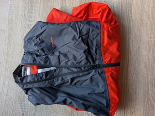 Chaqueta impermeable niño/a con capucha 140cm