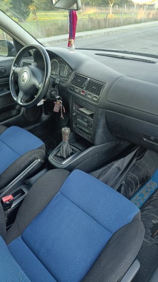 Volkswagen Golf 2002