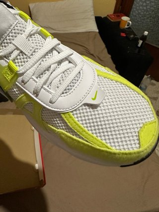 Nike V2K Run Scarpe Uomo Taglia 44.5