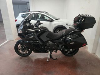 Triumph Trophy Negra Touring