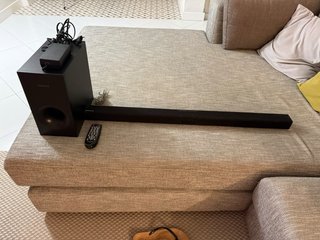 Barra de Sonido Samsung HW-H335 + Subwoofer